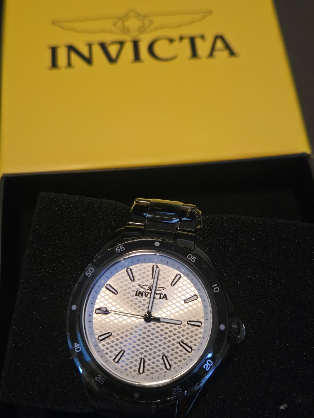 50859 Invicta Pro Diver Lady PC21 J Quartz 38mm Black Silver Dial Watch